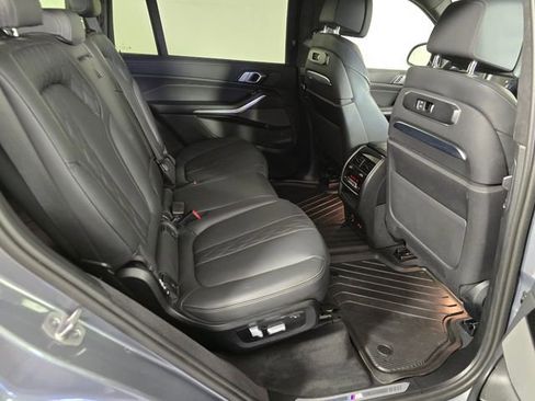 Used 2025 BMW X7 M60i AWD/4WD image 14