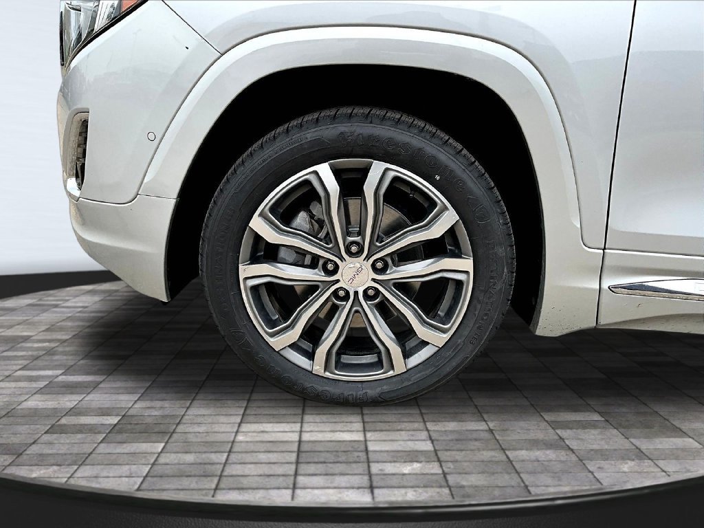 Used 2019 GMC Terrain Denali w/ Advanced Safety Package AWD/4WD image 36