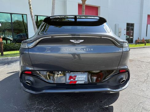 Used 2022 Aston Martin DBX image 19