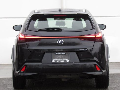 Used 2019 Lexus UX 250h image 7