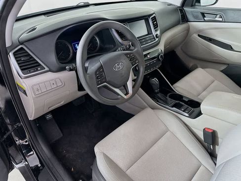 Used 2018 Hyundai Tucson SEL FWD image 2