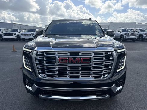 New 2026 GMC Yukon Denali w/ Denali Reserve Package AWD/4WD image 8