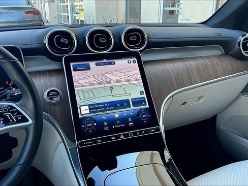 Certified 2023 Mercedes-Benz GLC 300 4MATIC image 6