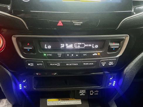 Used 2022 Honda Passport Elite image 16