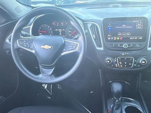 Used 2023 Chevrolet Malibu LT image 13
