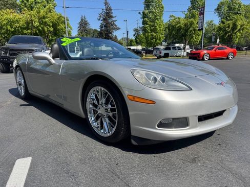 Used 2005 Chevrolet Corvette Convertible w/ Preferred Equipment Group RWD image 8