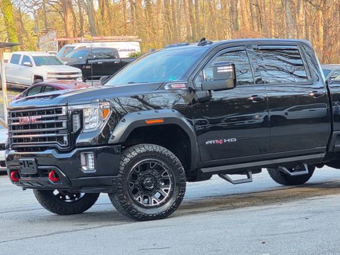 Used 2022 GMC Sierra 2500 AT4 w/ AT4 Premium Plus Package image 2