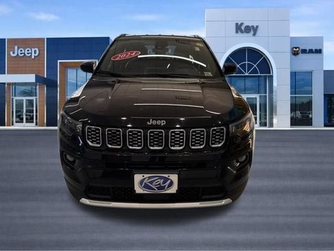 Used 2024 Jeep Compass Limited AWD/4WD image 12
