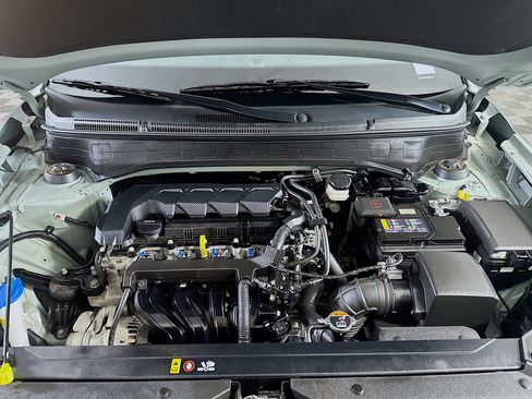 Used 2025 Hyundai Venue SEL FWD image 33