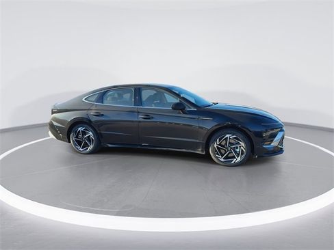 New 2026 Hyundai Sonata SEL image 9