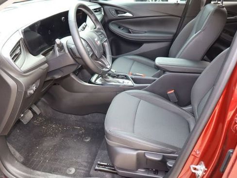 Certified 2025 Buick Encore GX Preferred FWD image 15
