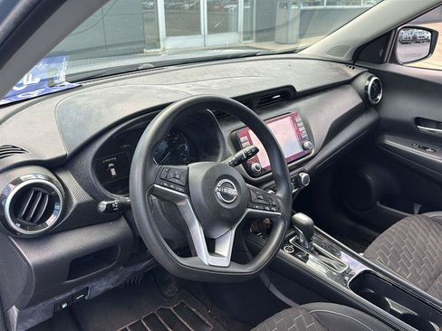 Certified 2023 Nissan Kicks SV FWD image 4