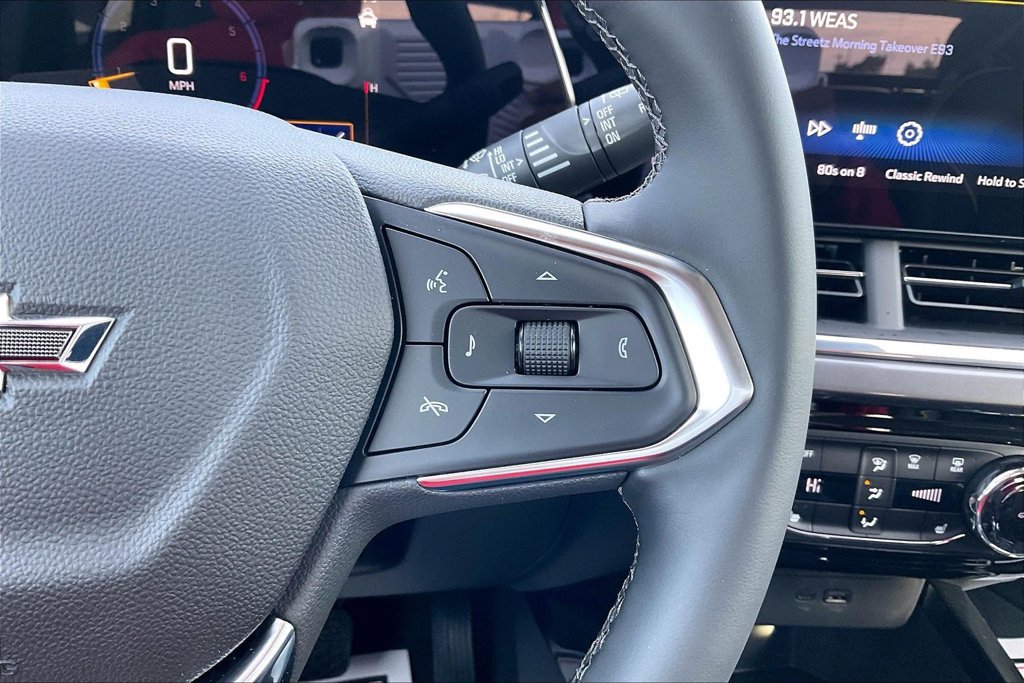 New 2026 Chevrolet Trax ACTIV w/ Sunroof Package FWD image 21