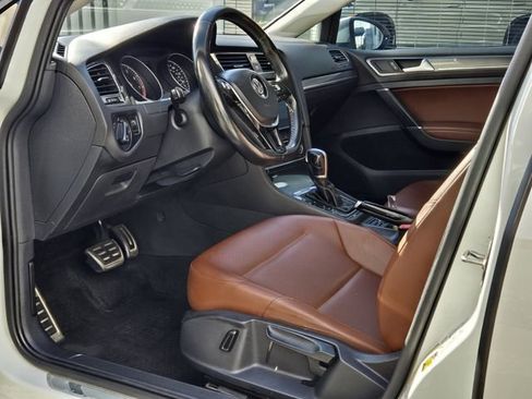 Used 2019 Volkswagen Golf Alltrack SE image 13