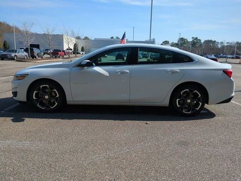 Used 2023 Chevrolet Malibu LT image 7