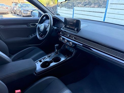 Used 2023 Honda Civic Sport image 16