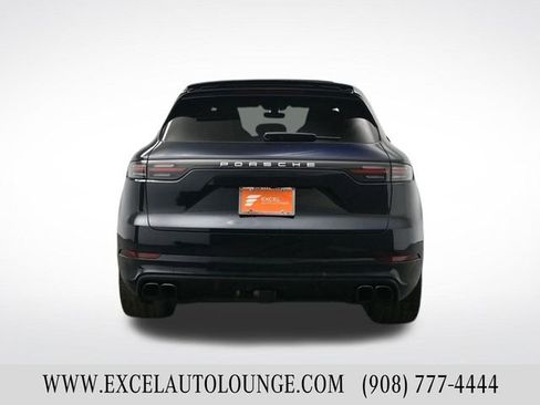 Used 2021 Porsche Cayenne Turbo w/ Premium Package Plus image 5