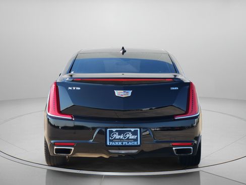 Used 2019 Cadillac XTS Luxury FWD image 4