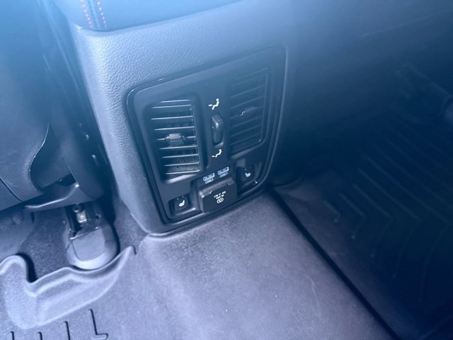 Used 2023 Dodge Durango R/T RWD image 19