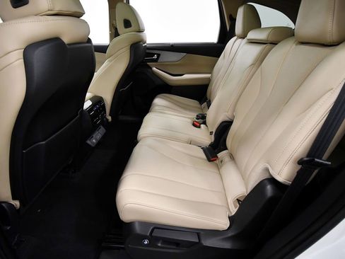 Used 2023 Acura MDX SH-AWD w/ Technology Package image 16