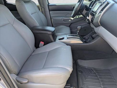 Used 2015 Toyota Tacoma 4x4 Double Cab w/ Limited Package image 21