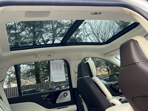 Used 2023 Lincoln Aviator Black Label image 10