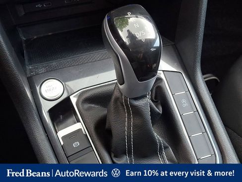 Certified 2023 Volkswagen Tiguan SE w/ Panoramic Sunroof Package AWD/4WD image 19