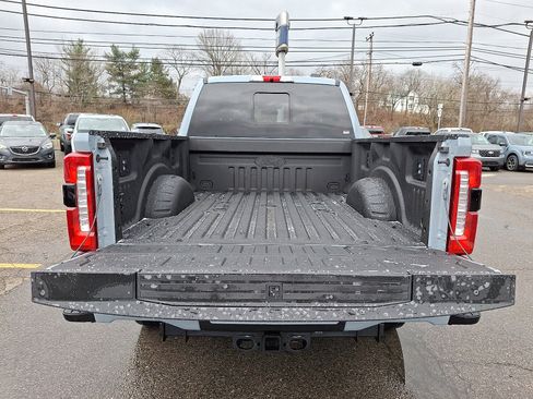 Used 2024 Ford F250 Lariat w/ Black Appearance Package image 28