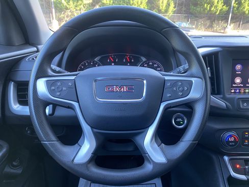 Used 2023 GMC Terrain SLE w/ Driver Convenience Package AWD/4WD image 18