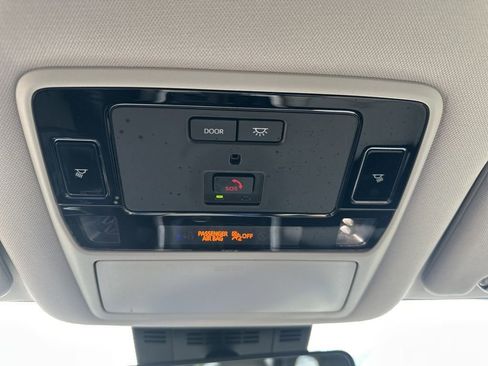 Used 2024 Toyota Grand Highlander XLE image 10