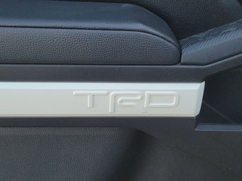 Used 2024 Toyota Tacoma TRD Off-Road w/ TRD Off Road Upgrade Package AWD/4WD image 18