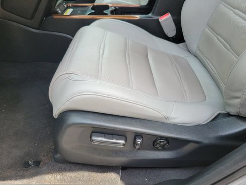 Used 2022 Honda CR-V Touring image 13