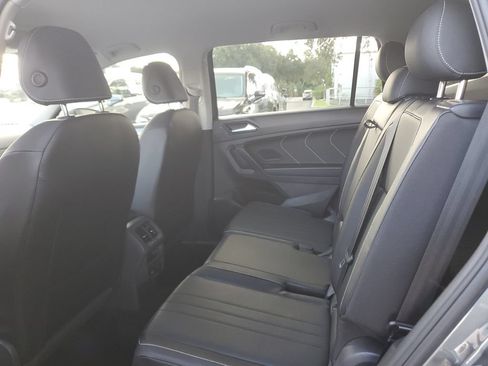 Used 2023 Volkswagen Tiguan SE FWD image 14
