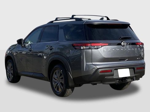 New 2025 Nissan Pathfinder SV image 2