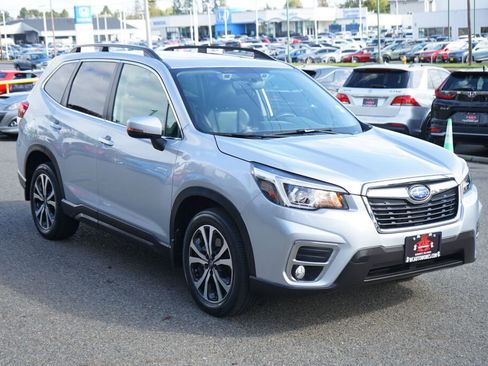 Used 2020 Subaru Forester Limited image 7