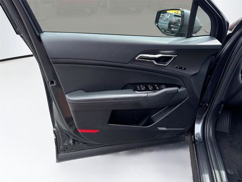 Used 2024 Kia Sportage SX image 9