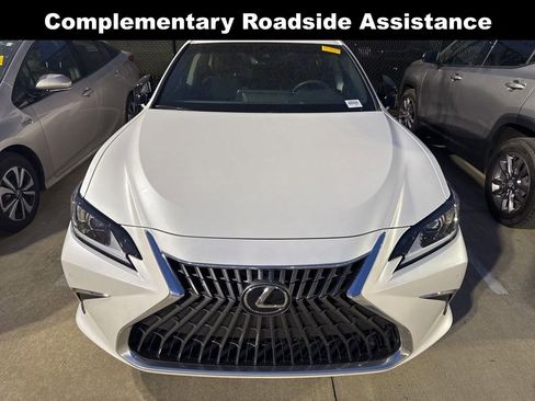 Used 2023 Lexus ES 300h 300h w/ Premium Package image 3