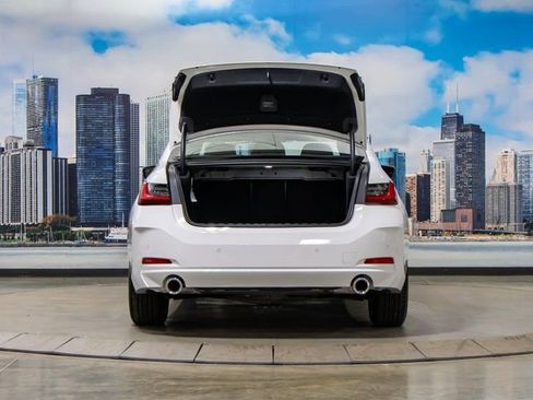 Used 2025 BMW 330i xDrive Sedan w/ M Sport Package image 12