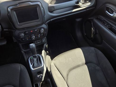 Used 2020 Jeep Renegade Altitude image 16