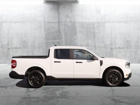 Certified 2023 Ford Maverick XL image 5