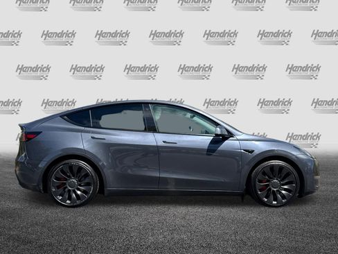 Used 2022 Tesla Model Y Performance AWD/4WD image 3