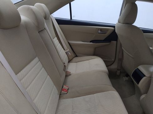 Used 2017 Toyota Camry LE image 19