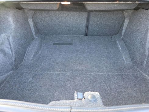 Used 2019 Dodge Challenger SXT image 7