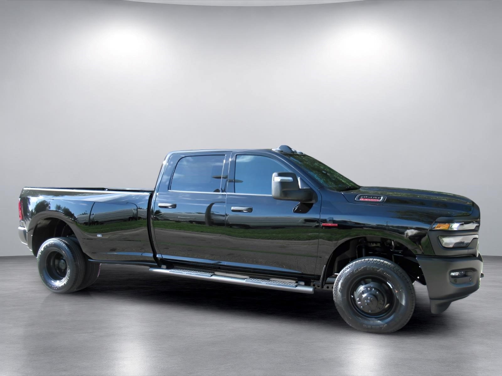 New 2027 RAM 3500 Tradesman AWD/4WD image 2