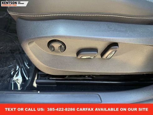 Used 2023 Volkswagen Taos SEL image 34