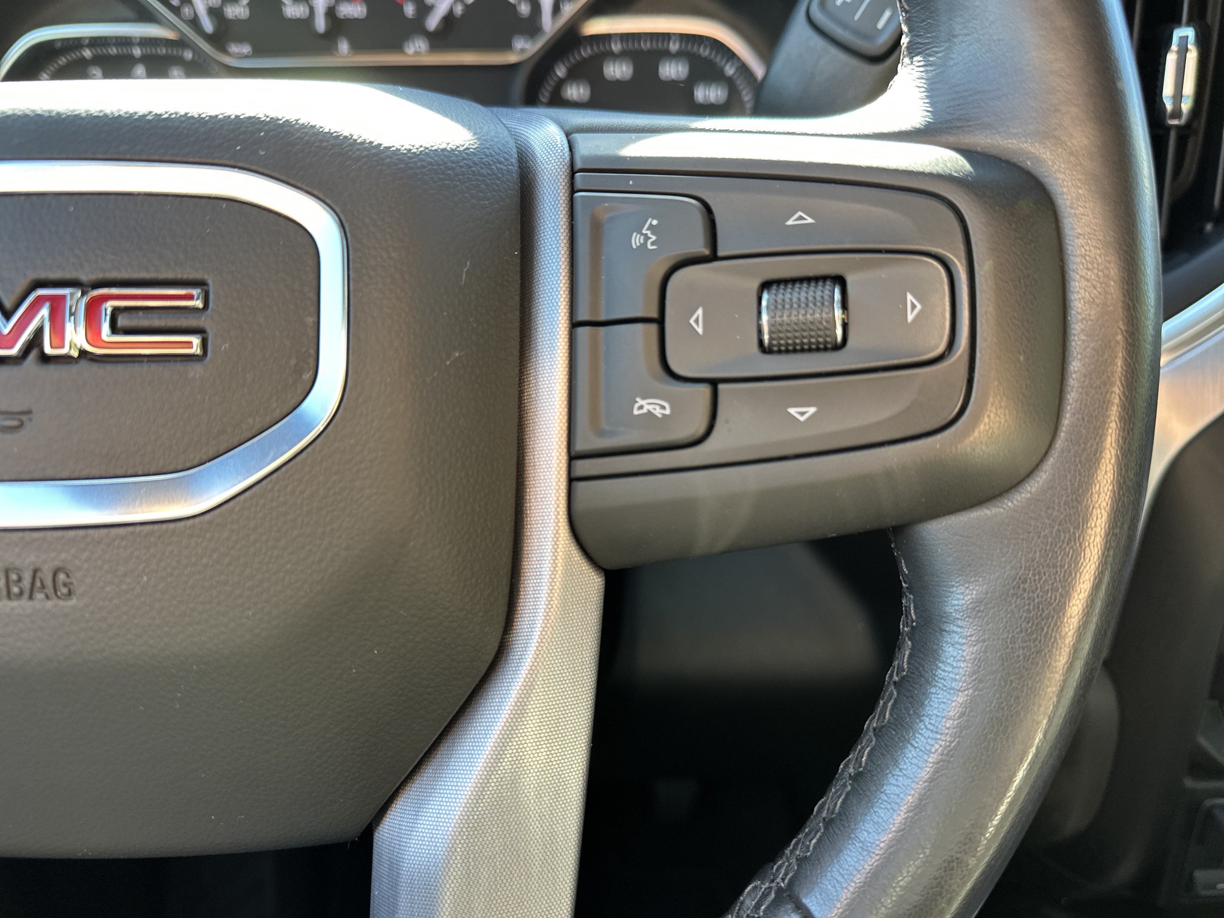 Used 2021 GMC Sierra 1500 SLT w/ SLT Convenience Package AWD/4WD image 19