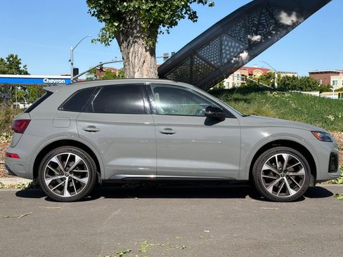 Used 2021 Audi SQ5 Premium Plus w/ Premium Plus Package AWD/4WD image 3