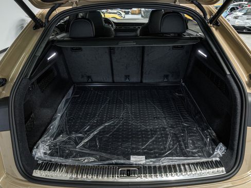 Used 2024 Audi SQ8 Prestige AWD/4WD image 17