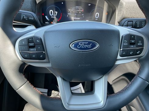 New 2026 Ford Explorer Active RWD image 23