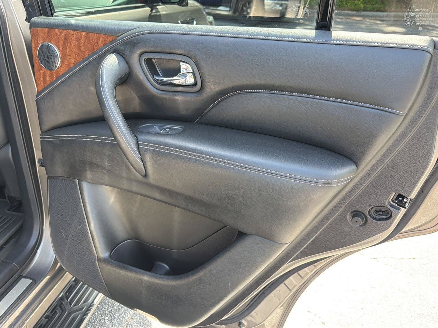 Used 2018 INFINITI QX80 2WD w/ Driver Assistance Package image 16